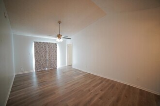 8609 Kingston Ct in Tallahassee, FL - Building Photo - Building Photo