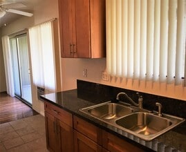 10424-10425 Parr Ave in Los Angeles, CA - Building Photo - Building Photo