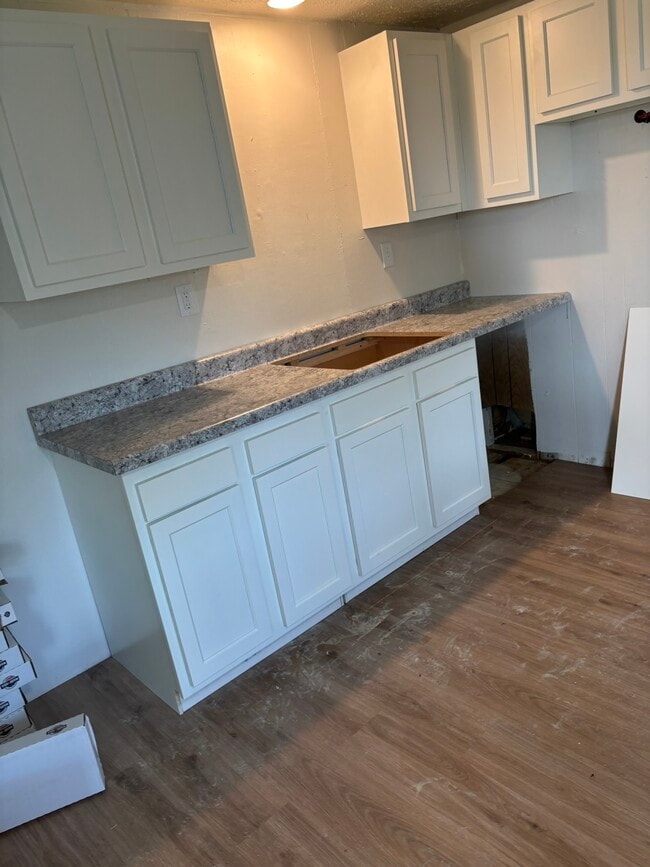 405 Joan Dr, Unit 2