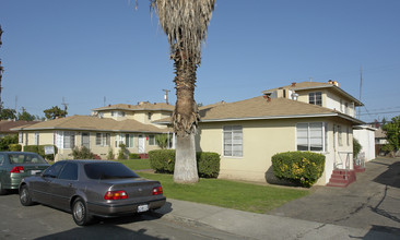 540-608 W Hammond Ave in Fresno, CA - Building Photo - Building Photo