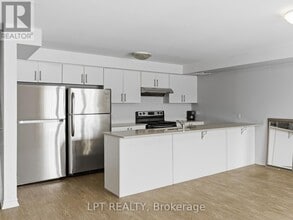 244 Penetanguishene Rd in Barrie, ON - Building Photo - Building Photo