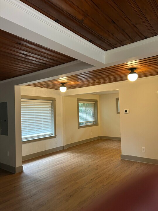 4975 Firwood Rd in Lake Oswego, OR - Building Photo