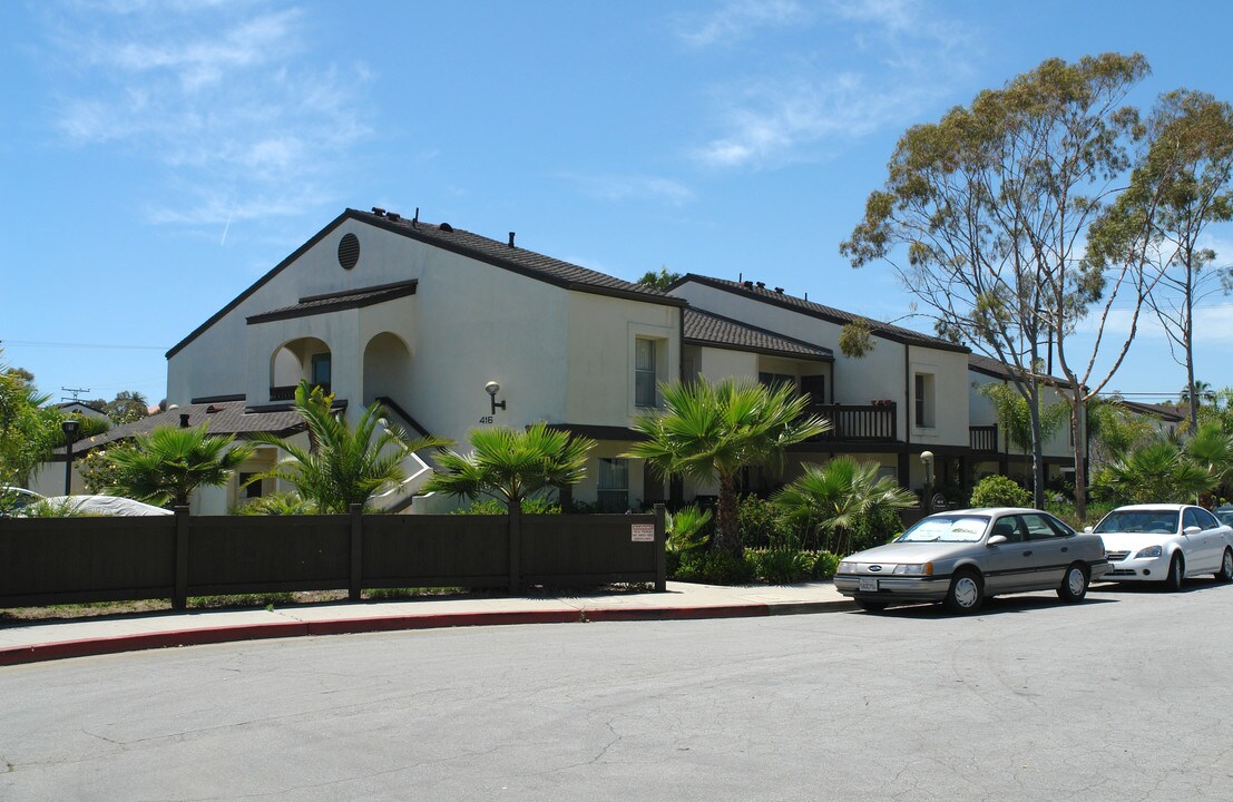 416 E De La Guerra St in Santa Barbara, CA - Building Photo