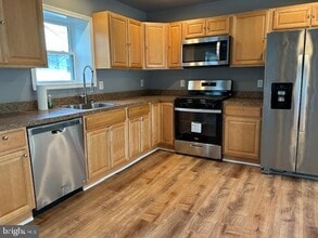 5517 Schumacher Dr in Bristol, PA - Building Photo - Building Photo