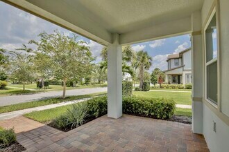 12902 Salk Way in Orlando, FL - Foto de edificio - Building Photo
