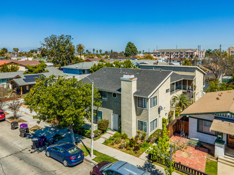 620 Obispo Ave in Long Beach, CA - Building Photo