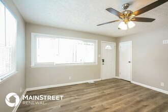 528 S Bosart Ave in Indianapolis, IN - Foto de edificio - Building Photo