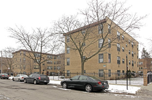 2545-2555 W Rascher Ave Apartments