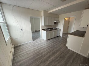 247 Hudson St in Cornwall On Hudson, NY - Building Photo - Building Photo