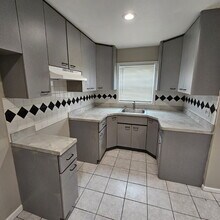 11020 Essex Ave in Warren, MI - Building Photo - Building Photo