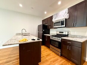 19 Plymouth St, Unit 1 in Cambridge, MA - Building Photo - Building Photo