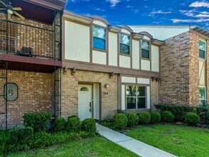 1144 N Kirkwood Rd in Houston, TX - Building Photo - Building Photo