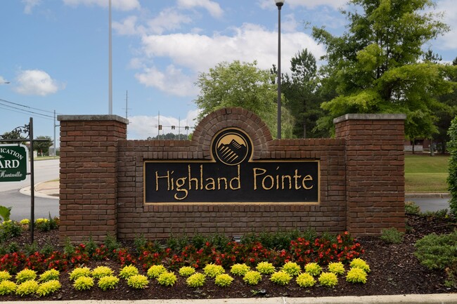 Highland Pointe in Huntsville, AL - Building Photo - Building Photo