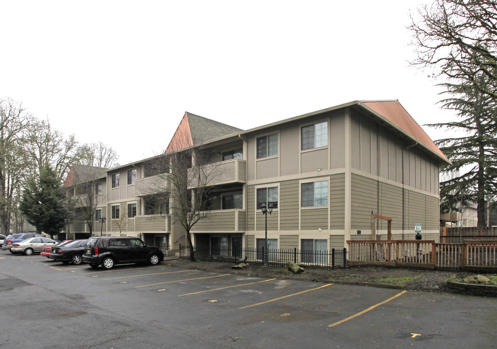 Cambridge Park Apartments in Beaverton, OR - Building Photo