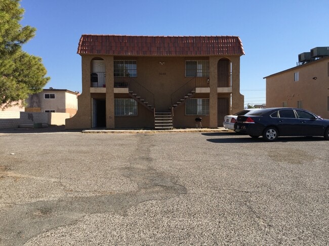 5648 Meikle Ln in Las Vegas, NV - Foto de edificio - Building Photo