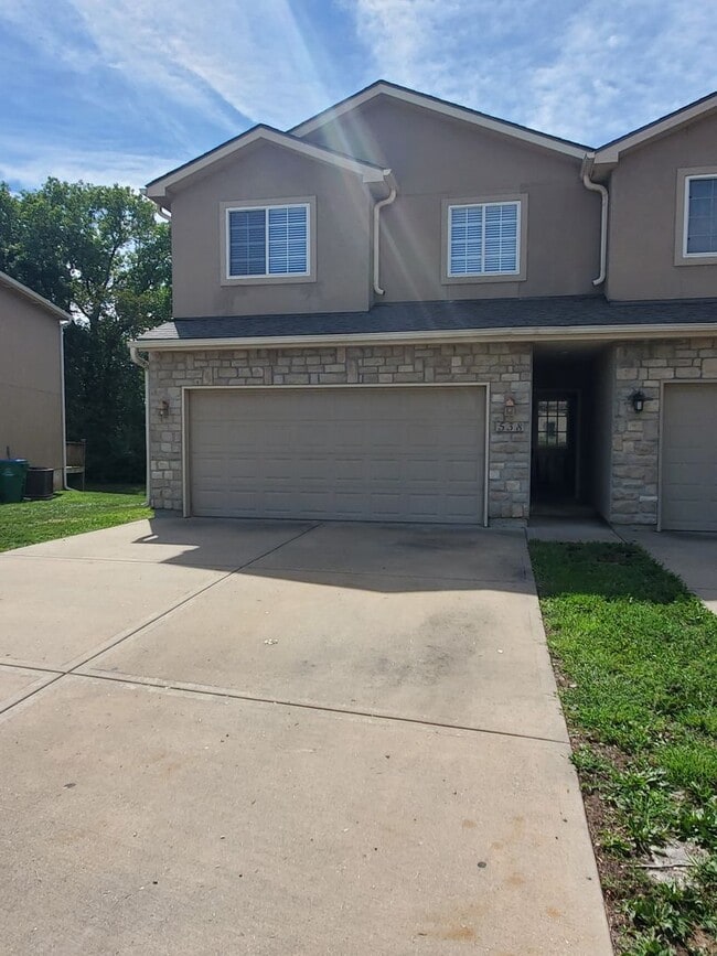 property at 538 NW Fieldcrest Dr