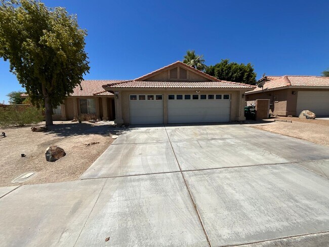 property at 79705 Iris Ct