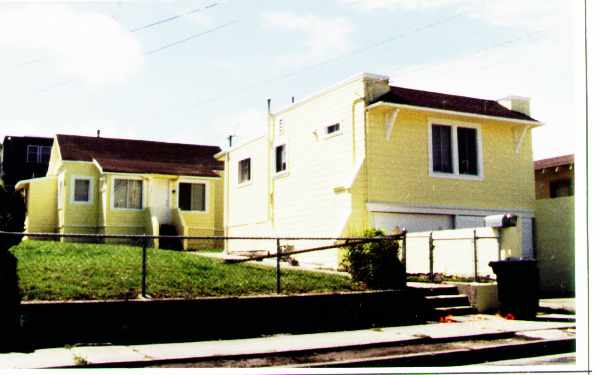 164-166 San Marco Ave in San Bruno, CA - Foto de edificio