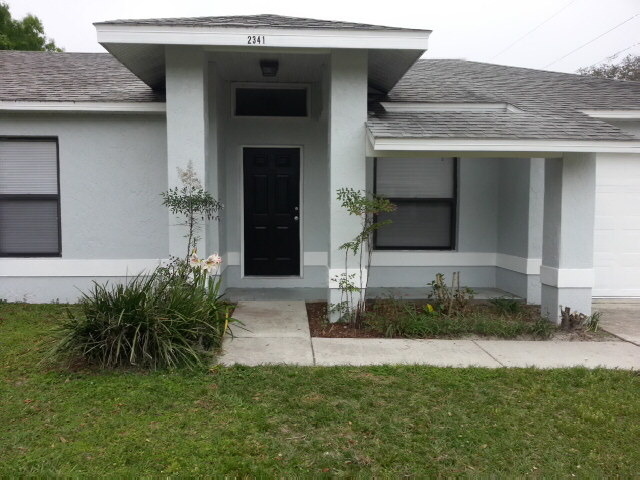 2341 Timbercreek Loop W in Lakeland, FL - Building Photo