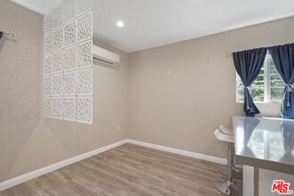 22012 Covello St in Los Angeles, CA - Building Photo - Building Photo