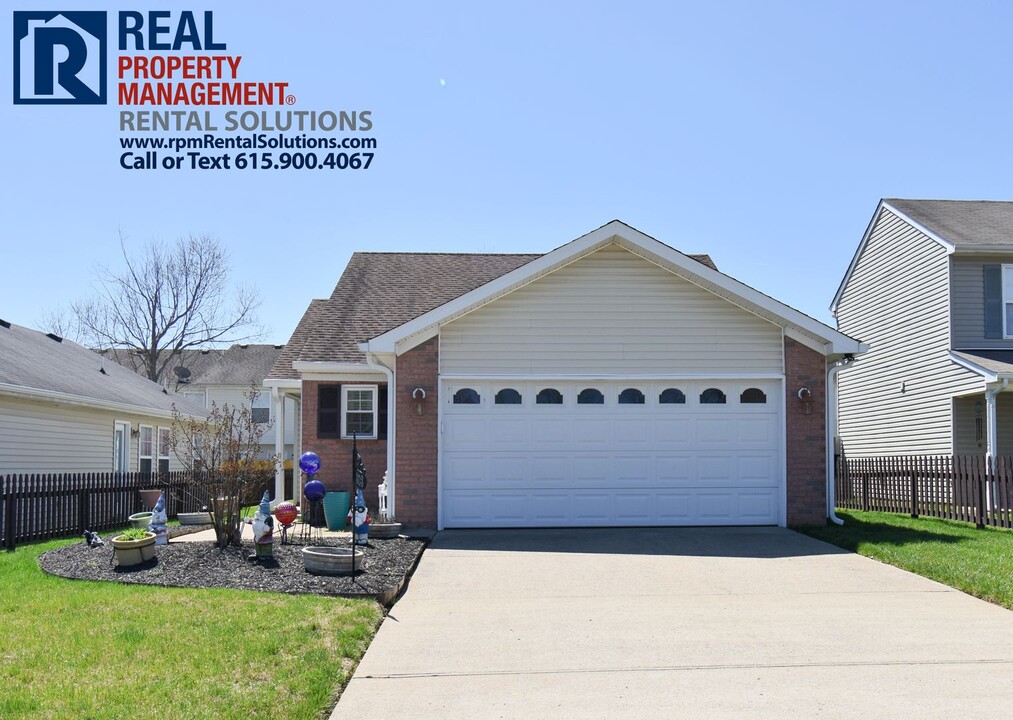 303 Indian Park Dr in Murfreesboro, TN - Building Photo