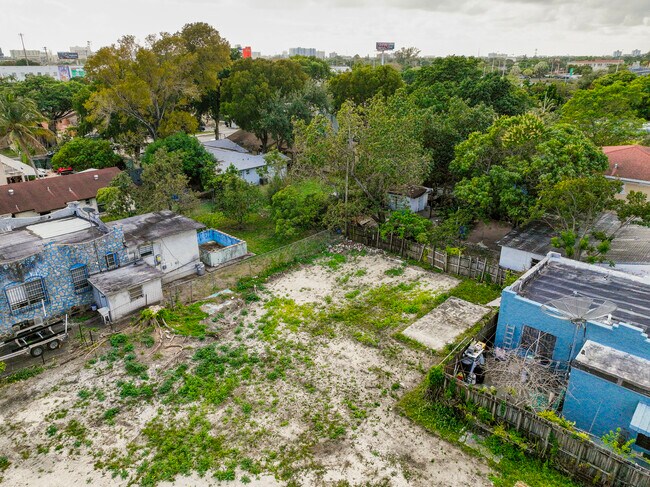Wyn Avenue in Miami, FL - Foto de edificio - Building Photo