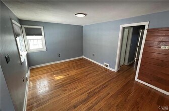 6 Curtis Ave in Baldwinsville, NY - Building Photo - Building Photo