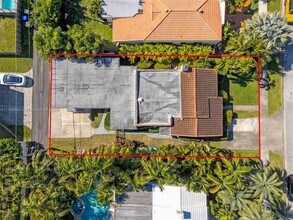 1024 Tyler St in Hollywood, FL - Building Photo - Building Photo