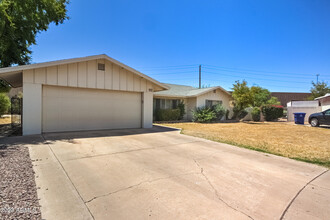 3933 S Pine St in Tempe, AZ - Building Photo - Building Photo