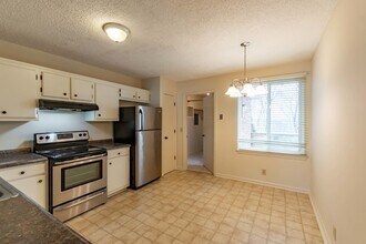 897 Stirrup Dr in Nashville, TN - Foto de edificio - Building Photo