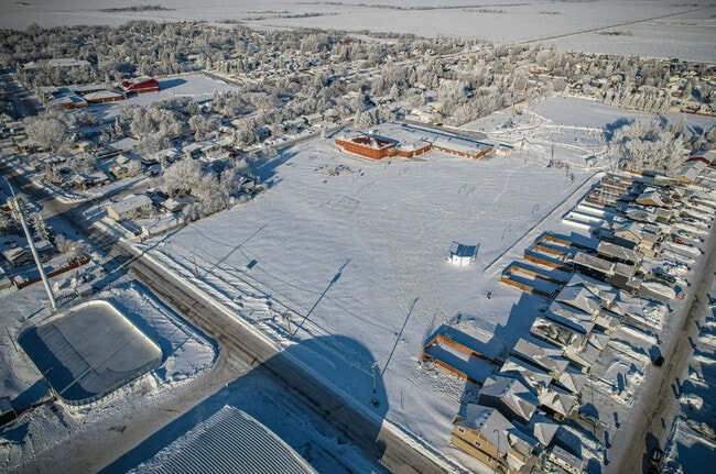 Super 20 Mobile Home Park in Dubuque, IA - Building Photo - Building Photo