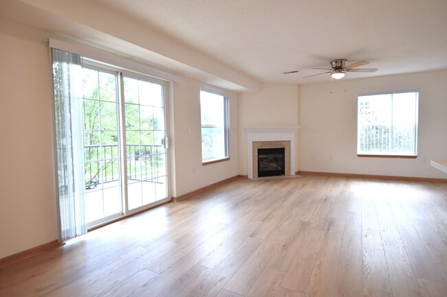 Midtown Terrace in Madison, WI - Building Photo - Building Photo