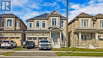 208 Wesmina Ave in Whitchurch-Stouffville, ON - Building Photo
