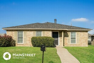 617 Faye St in Desoto, TX - Building Photo