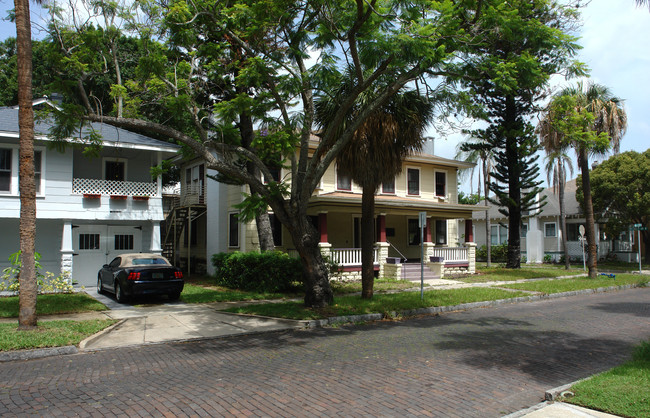 522 6th St N in St. Petersburg, FL - Building Photo - Building Photo