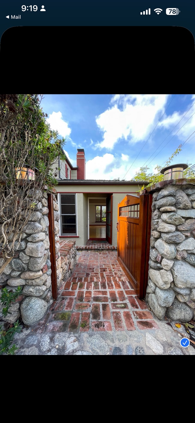 property at 2007 Glenneyre St
