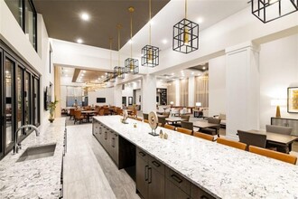 1927 Powers Ferry Rd in Atlanta, GA - Building Photo - Building Photo