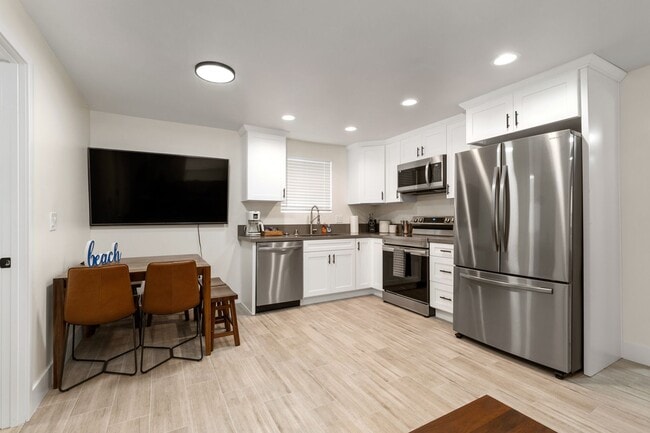 725 Pismo Ct in San Diego, CA - Building Photo - Building Photo