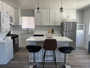 3410 Chamoune Ave in San Diego, CA - Building Photo - Building Photo