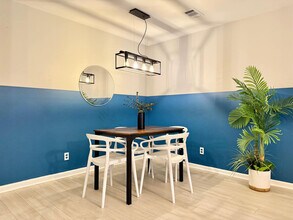 1267 Sweet Pine Dr in Norcross, GA - Foto de edificio - Building Photo