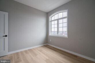 2401 Washington Ave in Philadelphia, PA - Building Photo - Building Photo