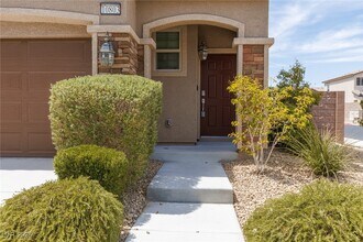 10803 Henesco Bay St in Las Vegas, NV - Building Photo - Building Photo