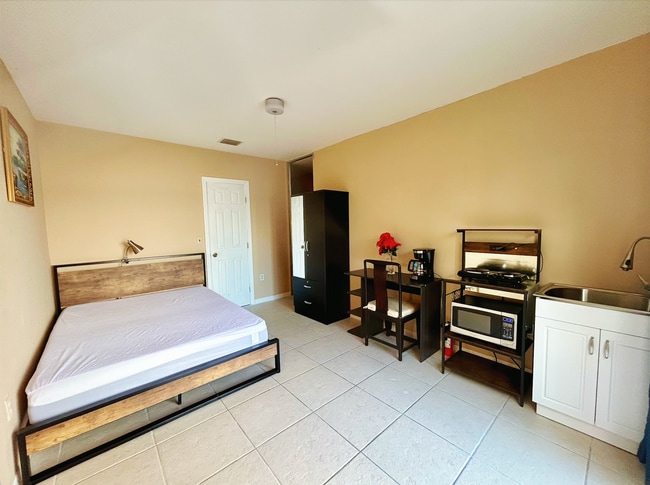 13473 SW 142nd Ter, Unit 1