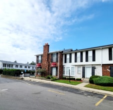 21771 Hidden Rivers Dr N in Southfield, MI - Building Photo - Building Photo