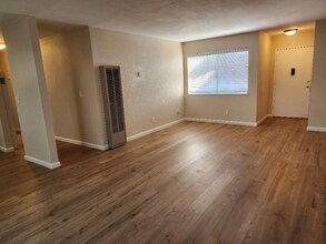 725 Pope Dr in Vallejo, CA - Building Photo - Building Photo