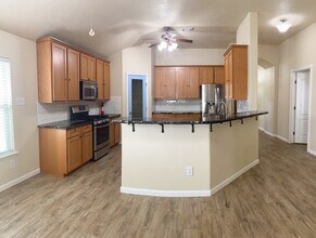 17802 Oakridge Canyon Ln in Richmond, TX - Building Photo - Building Photo