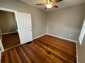 227 Holland St, Unit #1 in Somerville, MA - Foto de edificio - Building Photo