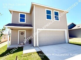 576 Paul Cyn in San Antonio, TX - Building Photo