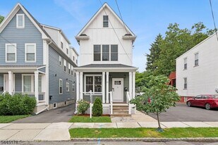 15 Wheeler St in Montclair, NJ - Building Photo