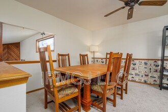 384 Explorer Ct in Grand Junction, CO - Building Photo - Building Photo